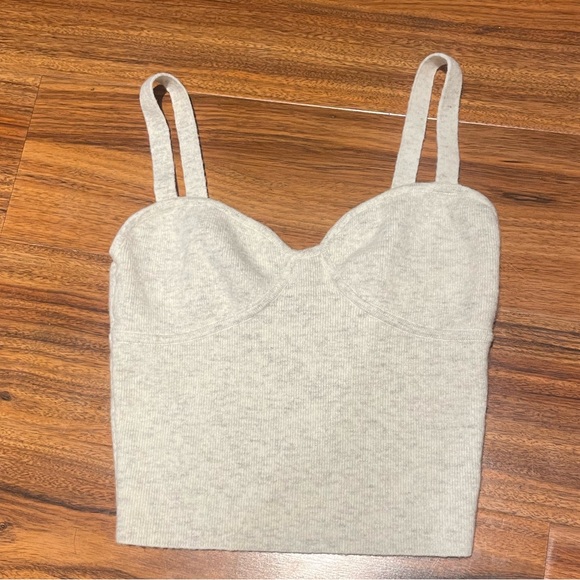 Aritzia Wilfred soft tank in heathered oatmeal - Picture 4 of 4